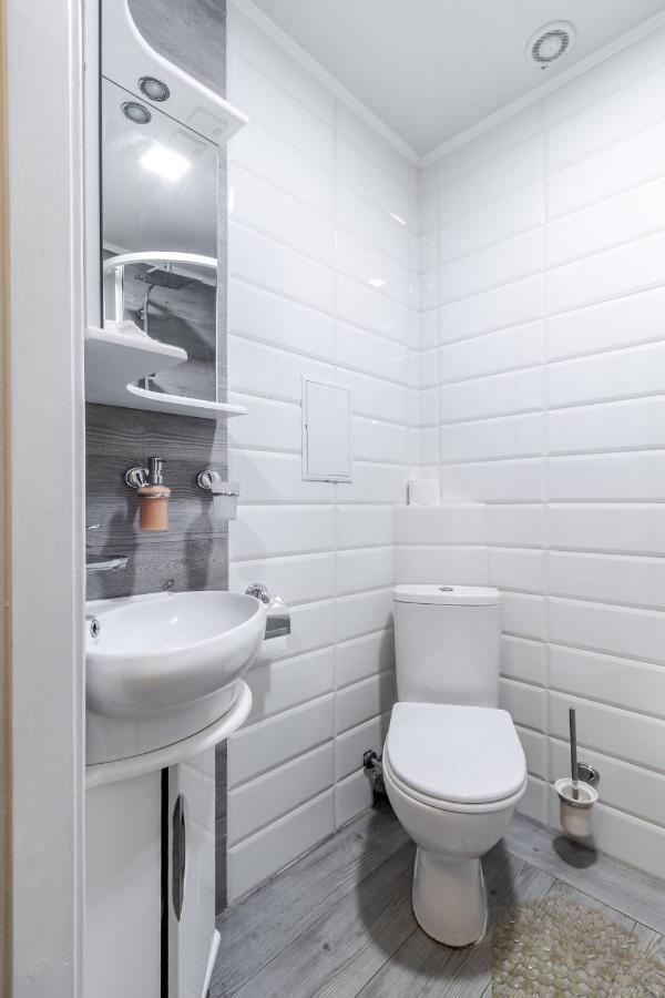 Modern Chaikovskogo Apartment Lviv Eksteriør billede